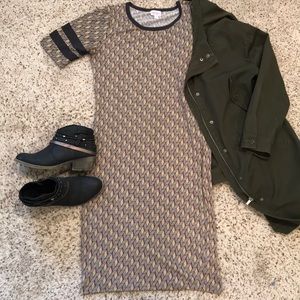 ✨Host Pick✨LULAROE Julia Dress